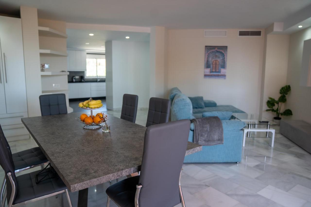 Luxury Three Bedroom Apartment At Estepona Exteriér fotografie