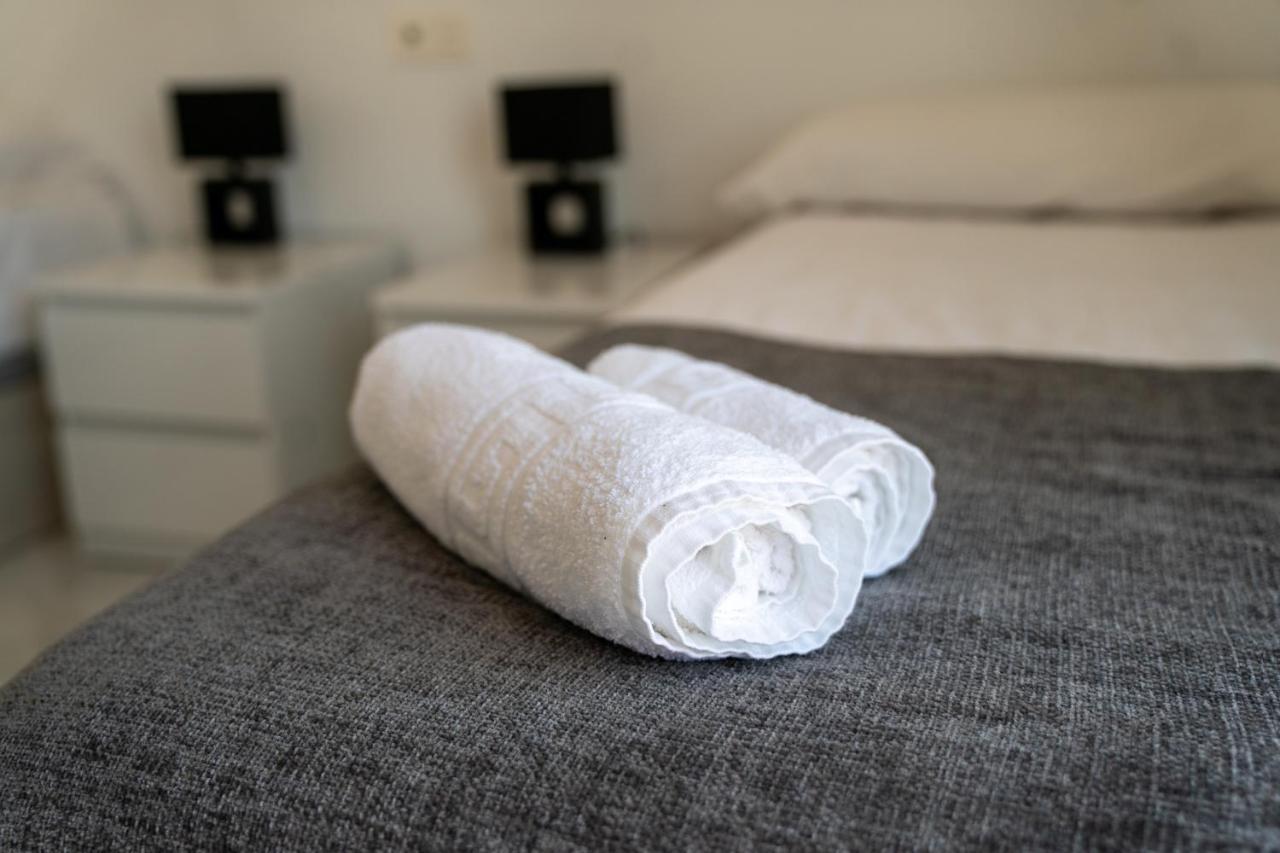 Luxury Three Bedroom Apartment At Estepona Exteriér fotografie