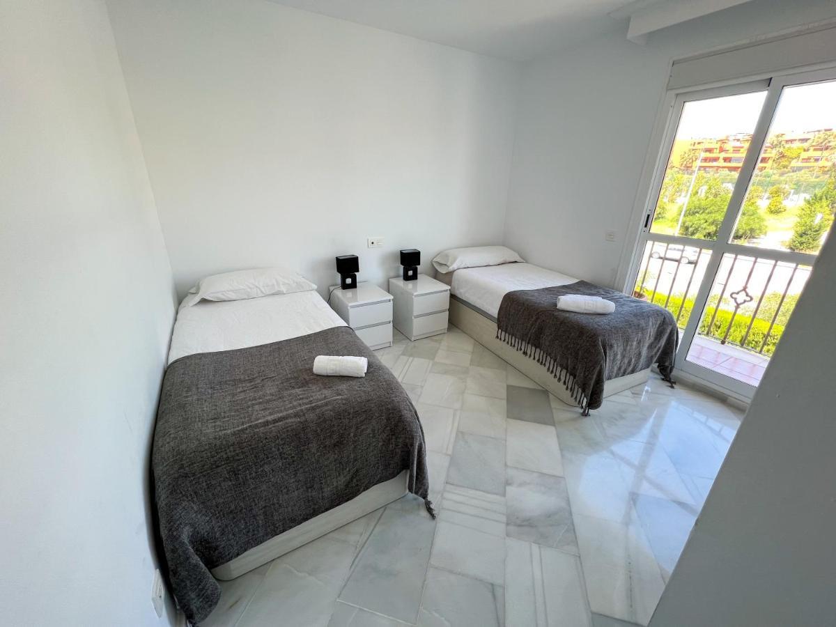 Luxury Three Bedroom Apartment At Estepona Exteriér fotografie